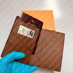 Okładka paszportowa damska unisex mody mody ochrony obudowy Paszport Trendy Karta kredytowa Uchwyt męski portfel brązowy kultowy płótno Pass 179c