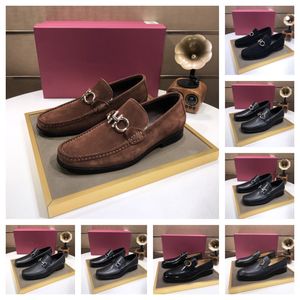 Półformalne skórzane designerskie buty dla mężczyzn Tassel Casual Brogue Flats Rzeźbione Anglia Mężczyźni Ubierz buty Mężczyzny zapatos hombre rozmiar 38-46