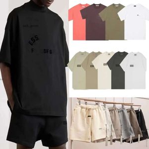 Of Fear Esse Designer T Shirt Men's Tshirts Klasyczna haftowana odznaka luźna bawełniana mała okrągła wyspa estenial Tshirt Essentialsclothing T-shirt Shorts 540