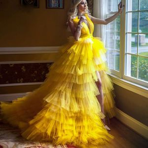 Fashion Yellow High Low Side Split Prom Dresses Deep V Neck Backless Ruffles Tier Tulle kjol Pageant Dress Sweep Train Evening Party G 2592