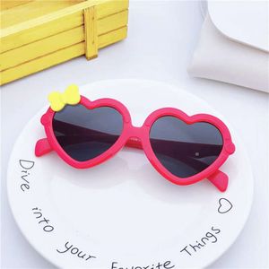 Children's Love Shape Sunglasses Girls' Decorative Bow Fashion Sun Glasses Cute Baby Outdoor Sunshade Eyewear UV400 Gafas De Sol