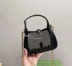 2024 Stylish new Premium Textured Designer Bag Personality Durable Personality Classic Underarm Bag Daily Commute Light purse Shoulder bag