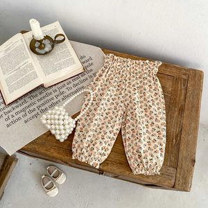 Pantaloni per pantaloni 2024 Summer Girl Baby Flower per bambini neonati di 0-3 anni in vita elastico Stampato Abbigliamento da fondo in cotone lento in cotone ins D240517