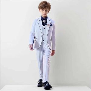 Abiti per ragazzi abiti formali bianchi set set ragazzi performance performance nozze di compleanno costume per bambini pantaloni blazer bowtie y240516