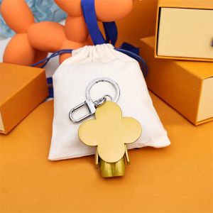 Lanyards 2023 Designer Keychain Key Chain Buckle Keychains LoVers Sun Flower Keyring Pendant Accessories 4 Color