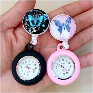 Pocket Watches Infällbar tecknad film Pretty Butterfly Nurse Doctor Hospital Medicinska kvinnor Mens Hang Clips Badge Reel Gifts Watch Drop de Oto96