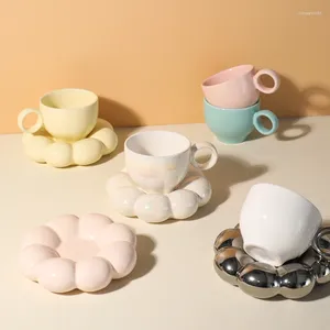 Чашки блюдцы роскошные в стиле кофейная кружка кофейная кружка дневной чашки набор керамики выпивки высокой внешности