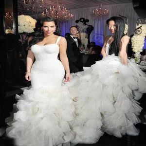 Luksusowe Kim Kardashian Mermaid Suknie ślubne Seksowne paski organza ruffy spódnica długą kaplicę pociąg formalny trąbka ślubna suknie ślubne niestandardowe szalone 235k