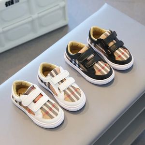 2024 barn sneakers modedesign våren barn skor barn casual skor koreanska sömmar mönster skor för pojkar och flickor