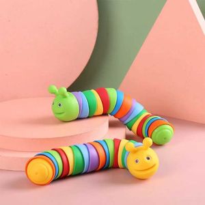 Декомпрессионная игрушка Color Caterpillar Toy Toy, чтобы убить время облегчить ползание игрушечных напряжений, головоломка гусеница WX