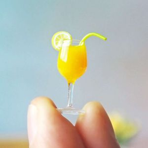 1pcs 1:12 Scale Dollhouse Miniature Drinks Mango Orange Juice Model Pretend Play food For Blyth ob11 Bjd Doll House Kitchen Toys