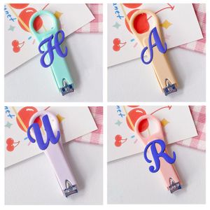 Care delle unghie Purple Larette grandi lettere di cartone animato Clappers in acciaio inossidabile Durabilità per bambini forti forbici pieghevoli creative di dito portatile OTV1U