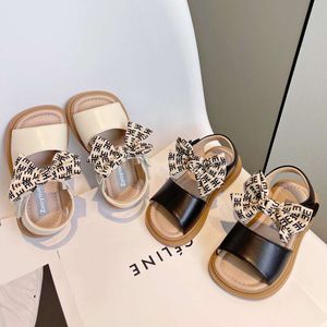 Unishuni Kleinkindmädchen Baby Prinzessin Open Toed Sommerschuh Kinder Bowtie Gurt Beach Sandal Kid Nicht rutschfeste Sohle Flats L2405