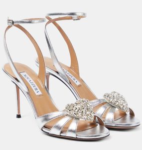 Popularna marka Aquazzura Sandals Buty !! Kobiety Pumps Love Me Sandalias Crystal-Heart ozdobione PVC High Heels Wedding, impreza, sukienka, wieczór