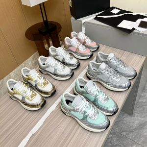 Casual skor designer sneakers män kvinnor tyg laminerade reflekterande skor guld silver dubbel bokstav vintage kalv läder skor all-match stil lapptäcken skor