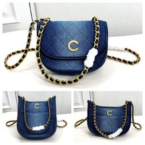 Lyxdesigner denimsäckar metallisk kedja axelväska kvinnor mode sadel väska plånbok hög kvalitet tvättad denim hobo väska mini denim crossbody vintage blå denim väska