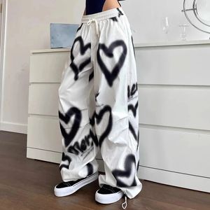 Y2K Love Graffiti Wide Legged Pants Womens High Waist Street Clothing Loose Dra Jogging Trousers Womens Casual Sports Pants 240515