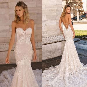Elegant Berta Mermaid Wedding Dresses Full 3D Flower Appliqued Strapless Bridal Gowns Lace Backless Sweep Train Wedding Dress 257r