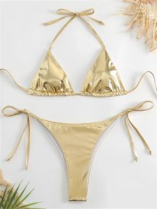 Seksowne zrywające złote zestawy bikini kobiety pchaj mikro bikini kostium kąpielowy 2024 Brazylijska plażowa kostium kąpieli krawat Trójkąt kąpiel SKWOACH 240517