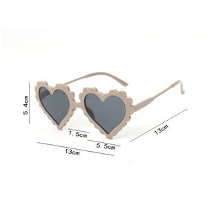 Cartoon Heart Suower Solglasögon Ny trend Girls Boy Children Outdoor Sport Round UV400 Sun Glasses Classic Kids Goggles