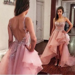 2020 High Low Pink Prom -klänningar Sexiga rygglösa spaghettigemprockar med pärlor med spetsar Applique Tiered Organza Plus Size aftonklänningar Formella Occas 288K