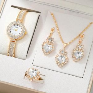 Wristwatches 5pcs Dainty Quartz Watch With Jewelry Set Fashion Round Women Rhinestone Necklace Earrings Ring