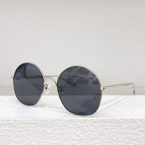 24SS Classic Brand Mens Womens Designer Grey Metal Frame Thin Edge Design Black Metal Solglasögon UV400 med originallåda