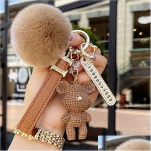 Keychains Lanyards Designer Key Chain Luxury Bag Charm Female Cute Bear Ring Fashion Fur Ball Pendant Male Trendy Accessories Number P Otnhh