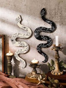 Objetos decorativos Figuras Cute Snake Room Decoração de parede Boho Witchy Wooden Hanging Art for Apartment Bedroom Living Christmas Decoration H240516