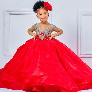 2021 Luxuriska röda kristaller Flower Girl Dresses Sheer Neck Ball Gown Little Girl Wedding Dress Commonion Pageant Gowns ZJ555 3083