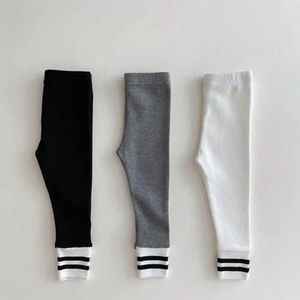 Trousers 2024 Autumn New Baby Girls Cotton Legs Baby Boys Casual Pants Baby Boys Stripe Closed Pants Newborn Bottom Pants 0-24M d240517