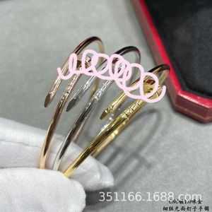 Designer de ponta V Bracelete de unhas de cartão de ouro clássico Bracelete de tubo fino Hot Selling Fashion High Version