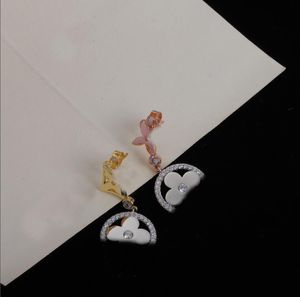 Designer smycken fyrbladklöver pendellörhängen lämplig för kvinnor fest födelsedagspresenter, lätt lyxtemperament