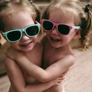 A occhiali da sole per bambini polarizzati protezione UV flessibili ragazzi in gomma ragazze sfumature graziose occhiali da bambino per bambini occhiali da sole l2405