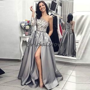 Sexy Silver Prom Dresses One Long Sleeve Lace Formal Evening Gowns Appliques Slits Women Party Wear Skirts With Pocket 2020 robes afric 215O