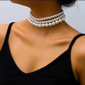 Pendant Necklaces Multi layered white imitation bead necklace with beaded punk womens wedding short necklace for girls charming banquet jewelry J0516