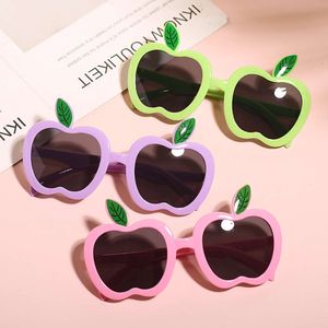 Óculos de sol crianças adoráveis ​​formas de frutas, designer de óculos de marca, garotos, óculos de proteção ao ar livre, óculos de proteção para presentes Oculos C7f96