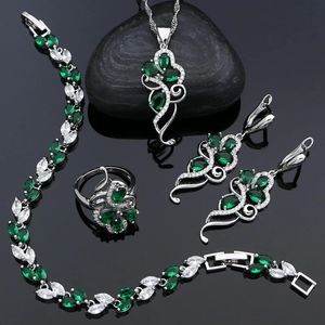 Green Stones 925 Sterling Silver Bridal smyckesuppsättningar för kvinnorörhängen Pendant Ring Armband Halsband Kit 240506