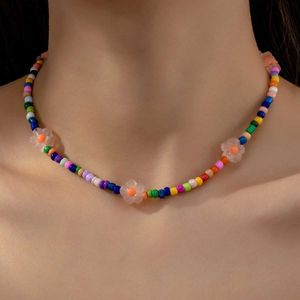 Hänge halsband halsband runda pärlor av färgad blomkedja kvinnor mode sommar söta smycken heta säljande fest gåvor 2024 ny j240516