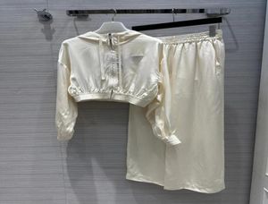 Women039S 2ピースパンツ2023新しい春夏フード付き長袖と同じスタイル2ピースセットコート0226247769507