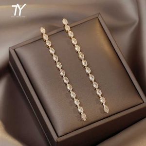 Dangle Chandelier Simple Temperament Zircon Gold Tassel Womens Pendant Earrings 2023 New Korean Fashion Jewelry Party Girls Luxury Earrings d240516