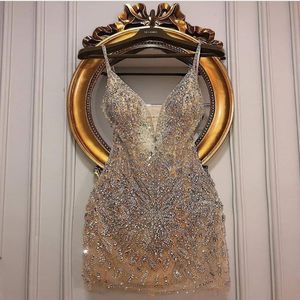 Szampańskie luksusowe kryształy z koralikami sukienki o homecoming seksowne sukienki z tytułu pochwy