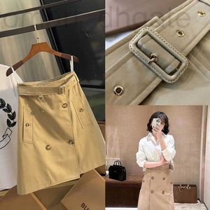 Designer de saias Shenzhen Nanyou BBR Trench Casat Mei-Salia xadrez de cintura alta A-line Spicy Girl Slimming Short Short Q8CX