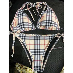 Designer de roupas de banho de biquíni feminino Ternos de banho Ternos de banho Summer Swimsuit Stripe Set Padring Set Moda Bikinis 379