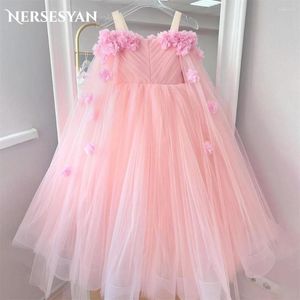 Девушка платья Nersesian Pink Elegant Flower for Wedding Angel Рукава 3D цветы a-line складки из тюля Средние платья для вечеринок 2024