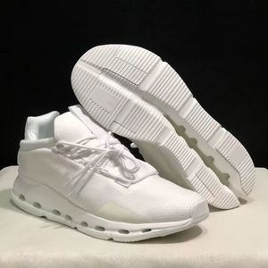 2024 Neue Modedesignerin White Casual Tennisschuhe für Männer und Frauenlüftungswolkenschuhe Laufschuhe Leichter langsamer Schock Outdoor-Sneaker DD0506A 36-45 6