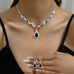 Wedding Jewelry Sets 3 fashionable crystal pendant necklaces for womens jewelry set
