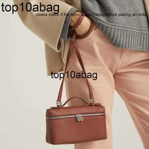 LP Bag Loro Piano Bolsa de Noturna Bolsa Cosmética Designer LP Bag L19 Bolsa de bandeira da cabeça do almoço simples e elegante One Crossbody Makeup Bag Loropina