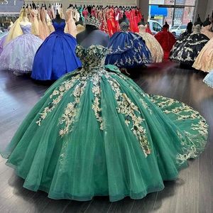 豪華なVestido de 15 Anos 2024 Green Quinceanera Dresses Gold Lace Applique Mexican Girls Birthday Prom Gowns Floral Pageant Dress