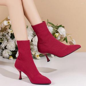 Botas Sapatos de salto de outono para mulheres pioneiros na moda do dedo fino de calcanhar feminino Mid Calf Size Dress Office Ladies Sock